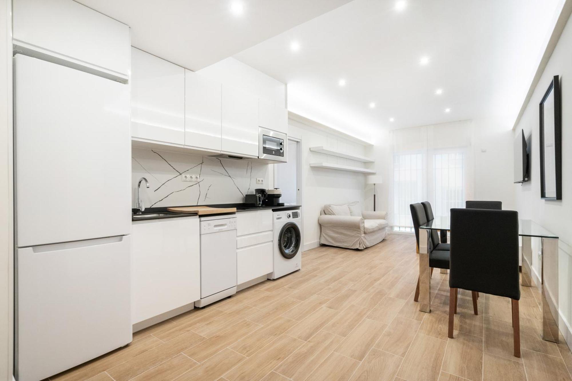 Apartamento Unico En Gran Via Apartment Madrid Ngoại thất bức ảnh